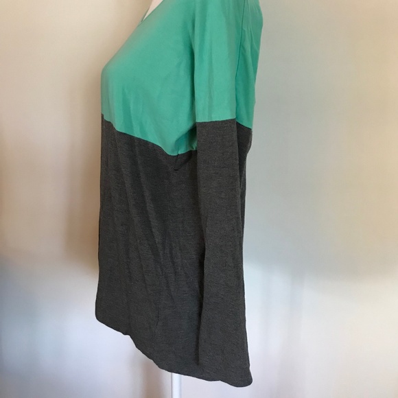 ALO Aura Colorblock High/Low Top Small - Picture 2 of 8